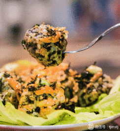 带你吃瓜首尔炸鸡,带你领略韩式美食的魅力之旅