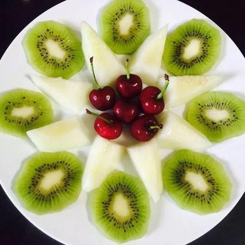 吃哈密瓜水果拼盘,哈密瓜水果拼盘的缤纷诱惑