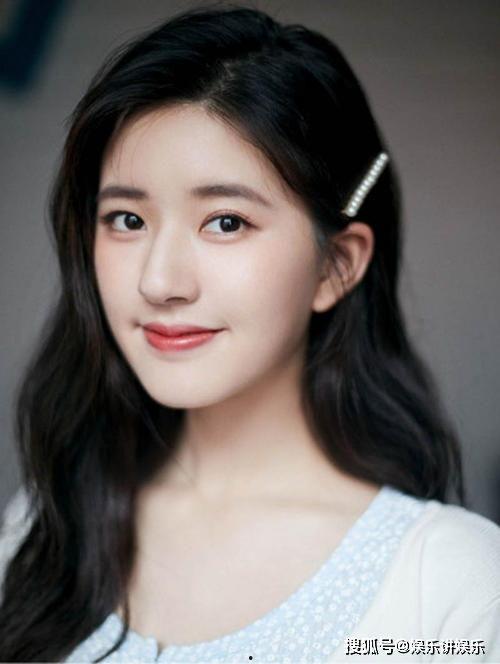 吃瓜少女女明星,揭秘吃瓜少女与女明星的幕后故事