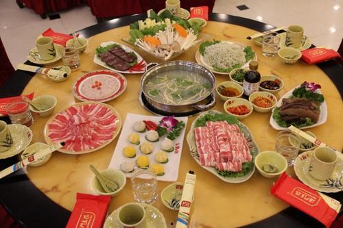 火锅店员吃瓜,吃瓜背后的行业秘密