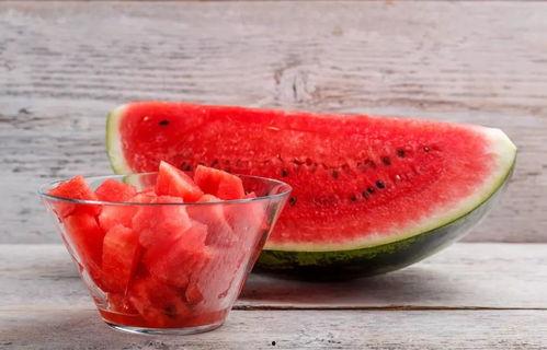 小潘吃瓜,揭秘娱乐圈那些不为人知的幕后故事